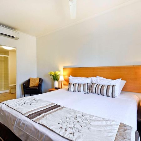 Metro Advance Apartments & Hotel Дарвин Экстерьер фото