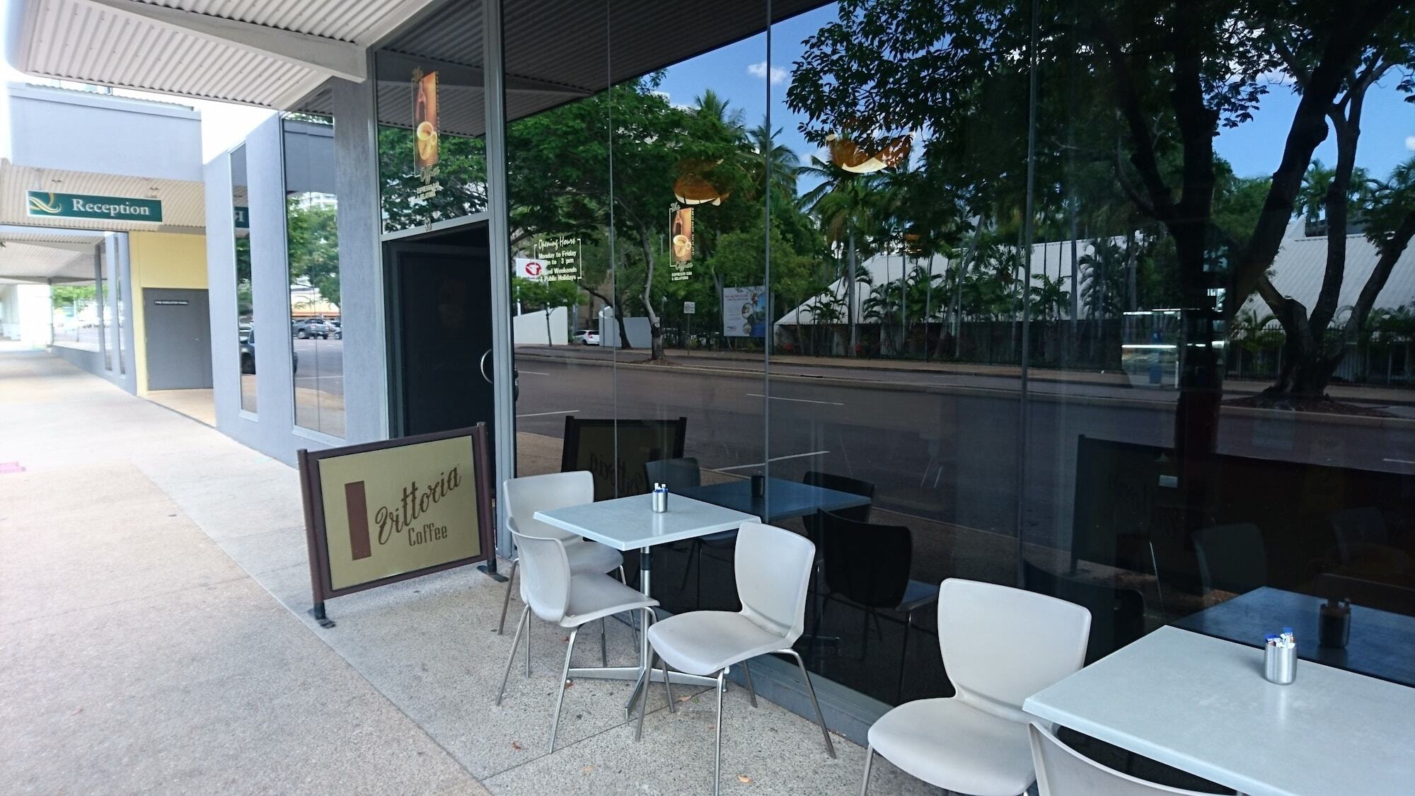Metro Advance Apartments & Hotel Дарвин Экстерьер фото