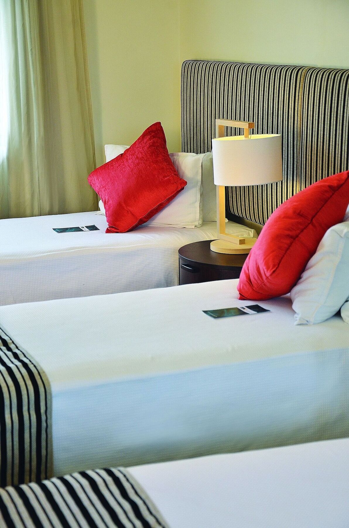 Metro Advance Apartments & Hotel Дарвин Экстерьер фото